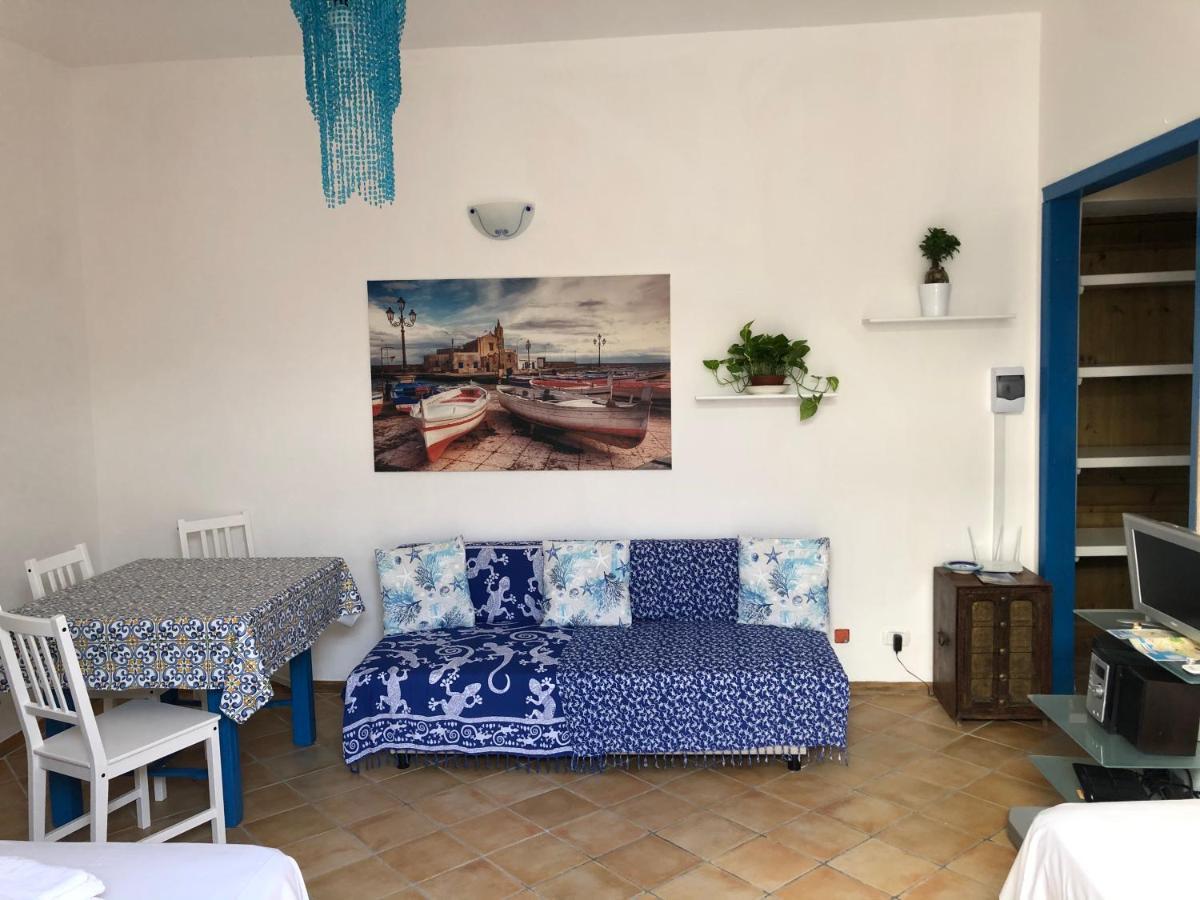 Il Cortiletto - Lipari Centro Apartment Bagian luar foto